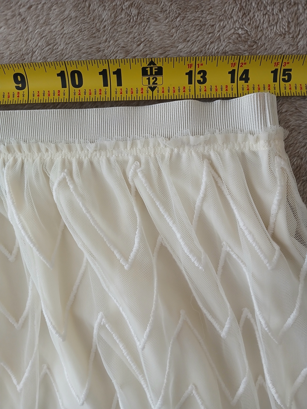 American Eagle Outfitters Cream Embroidered Mesh Mini Skirt Women's Small Lined - Picture 4 of 6
